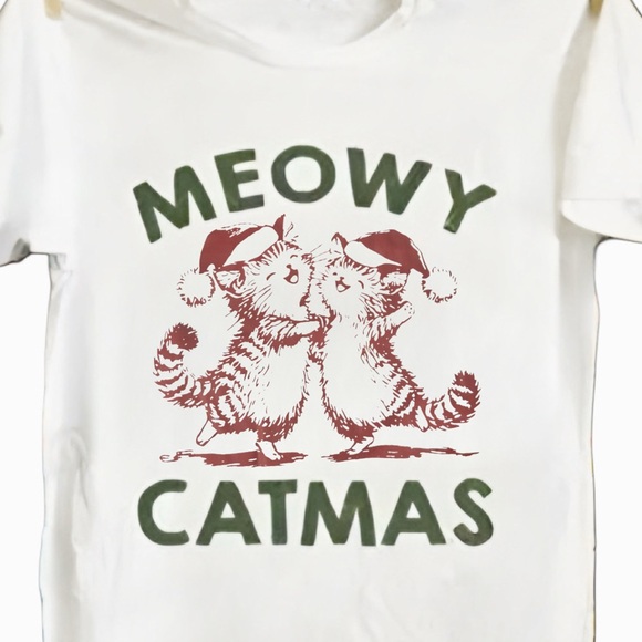 Tops - Meowy Catmas Graphic T-Shirt NWOT